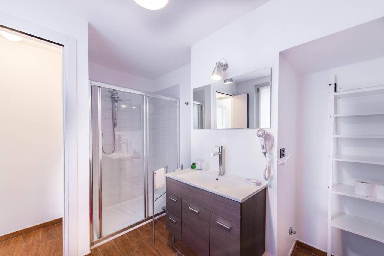 Miralago Apartments Villa Rosa Lake View เบลลาโจ ภายนอก รูปภาพ
